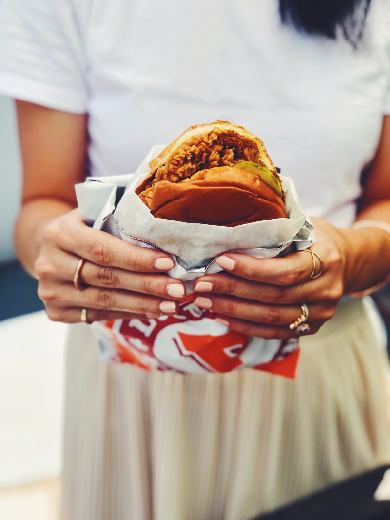 popeyes-fried-chicken-sandwich