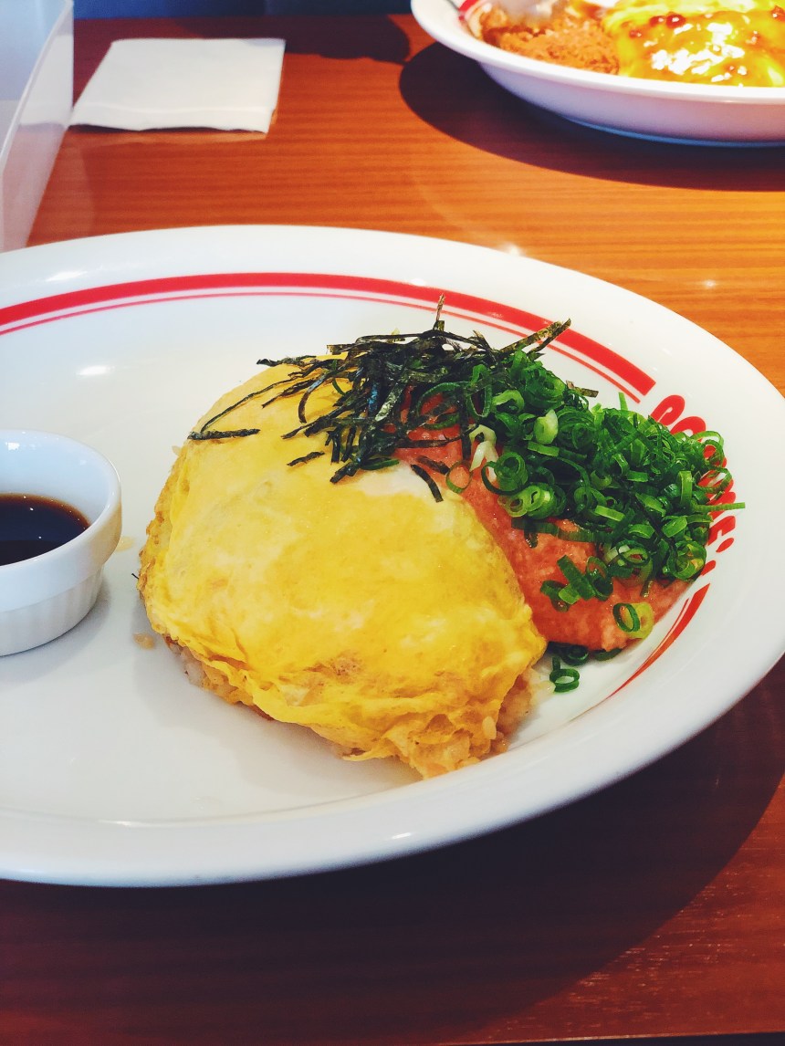 japanese omurice with fish roe and seaweed